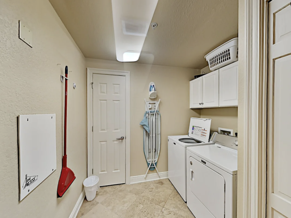 Destin Beach Vacation Condo Rental 4 bedrooms Sleeps 12